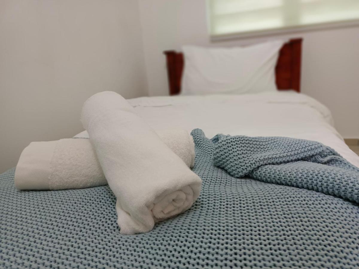 Klia Ehsan Residence Sepang Nilai Greenery 8 Pax Air-Con Exterior photo