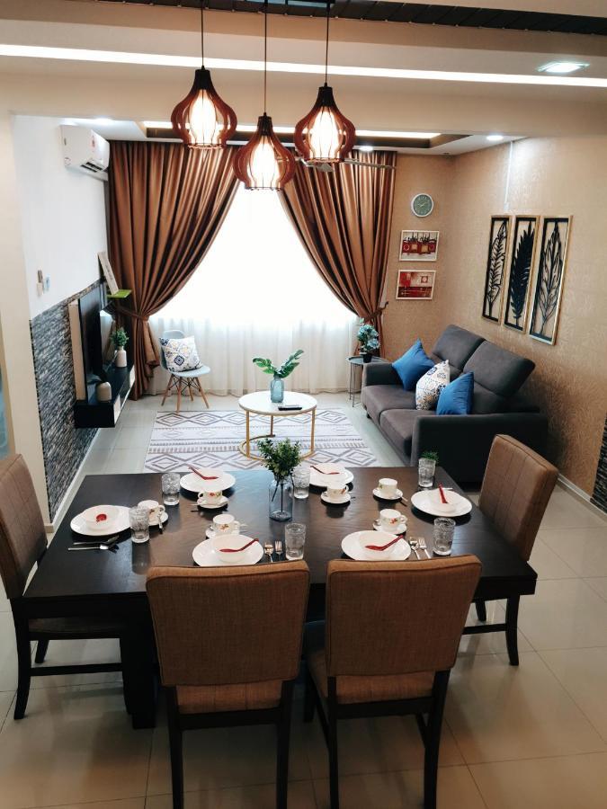 Klia Ehsan Residence Sepang Nilai Greenery 8 Pax Air-Con Exterior photo